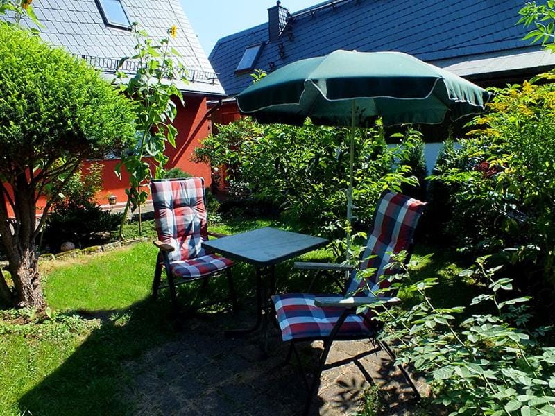 Garden, Seating area