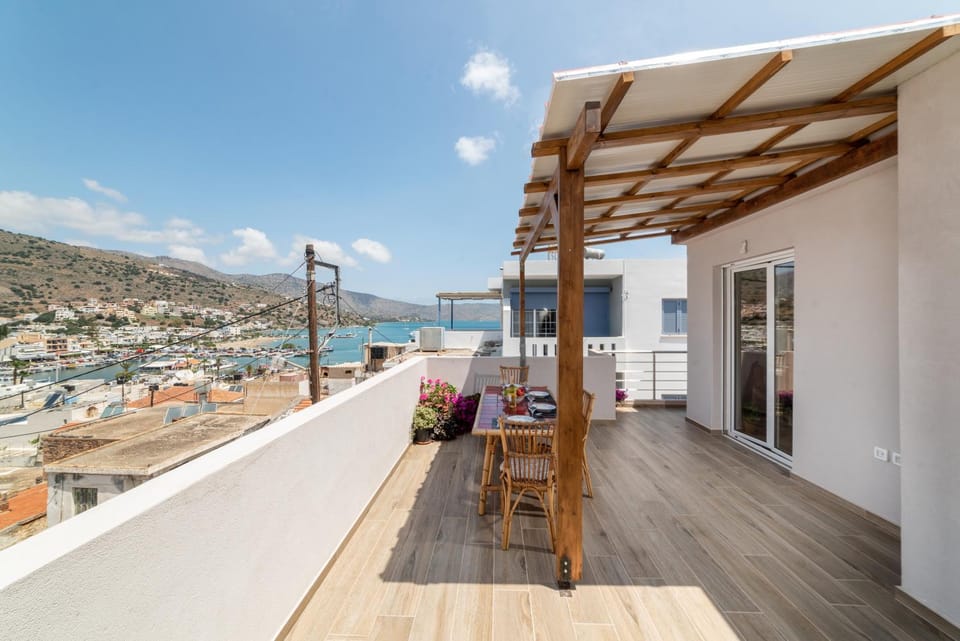 Patio, Natural landscape, Balcony/Terrace, Balcony/Terrace, Dining area, Mountain view, Sea view