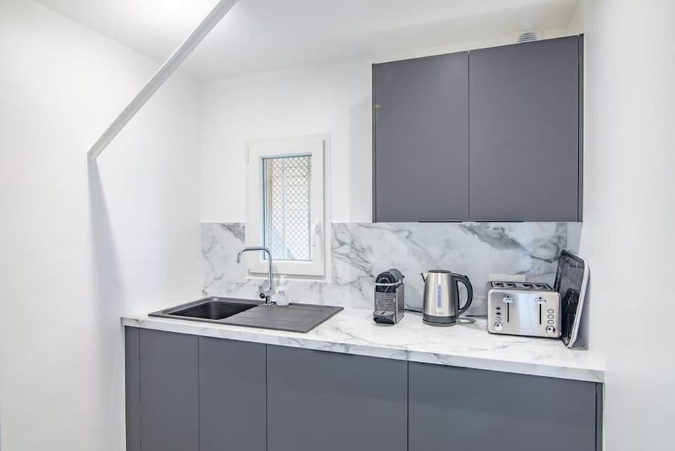 Coffee/tea facilities, Kitchen or kitchenette, toaster