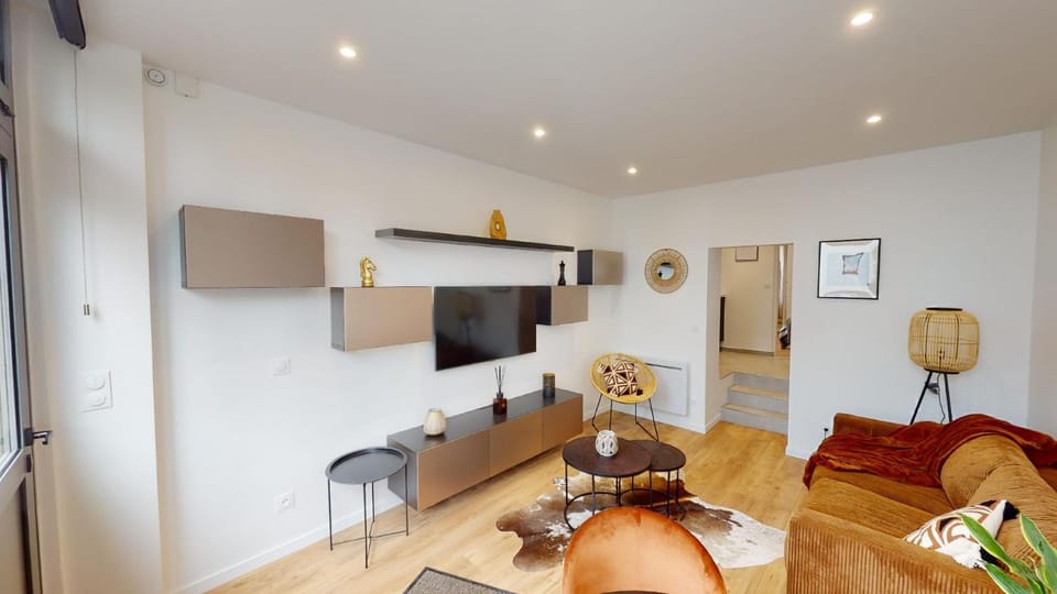 Communal lounge/ TV room, Living room, Seating area