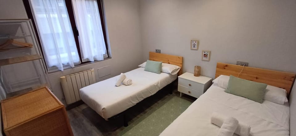 175A Apto La Arena 3 dormitorios by R2R Consulting Apartment in Gijón