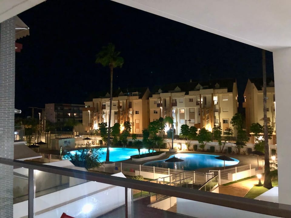 Night, Pool view