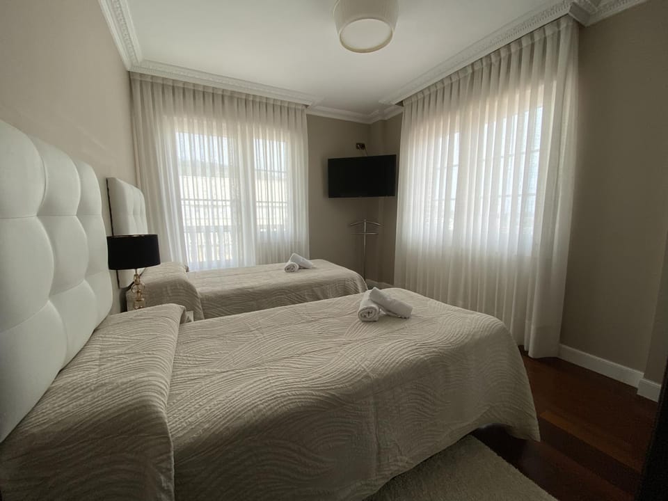 Villa ATENEA Bed and Breakfast in Castro Urdiales