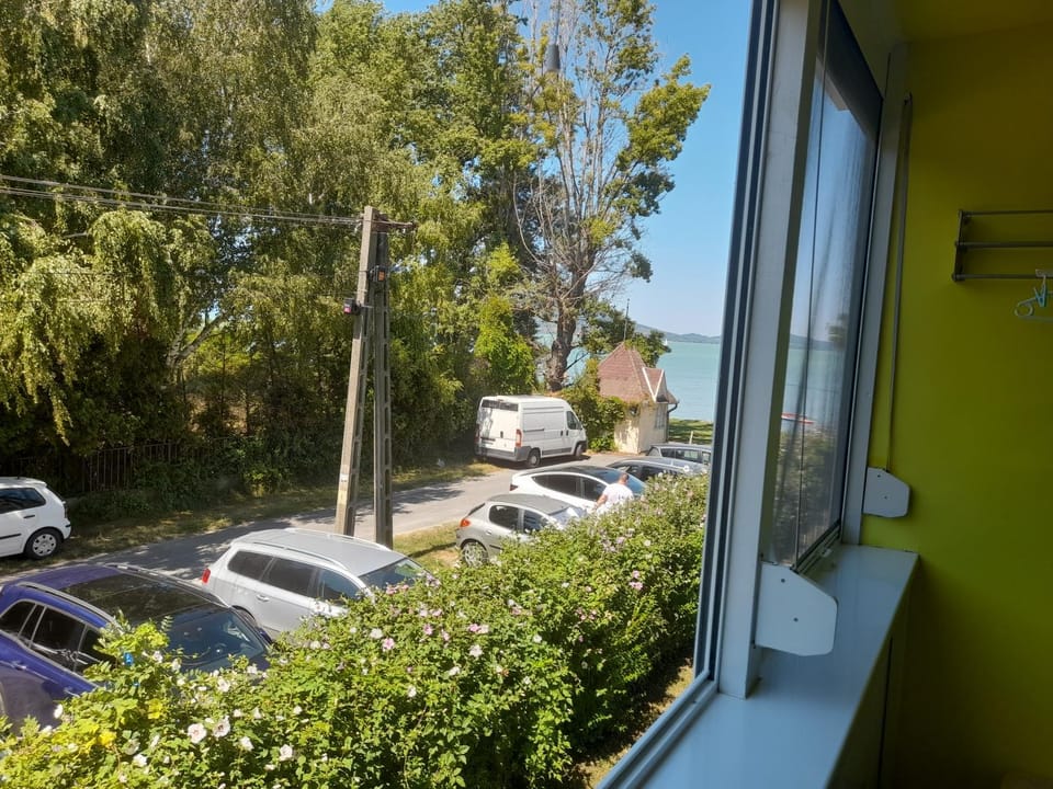 Lake view, Lake view, Parking