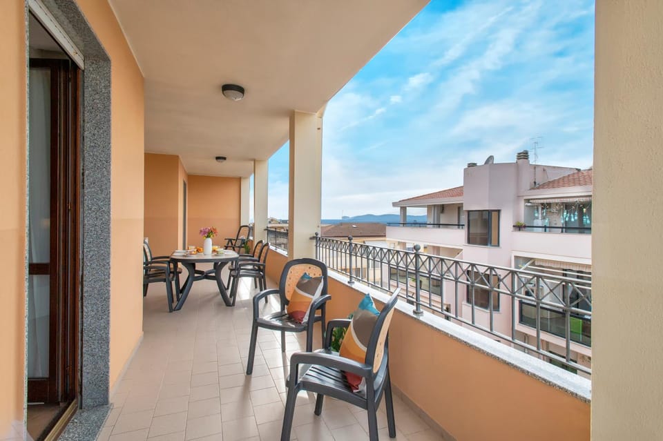 View (from property/room), Balcony/Terrace