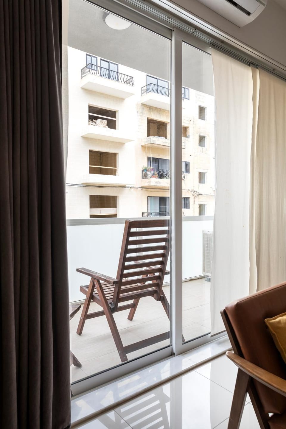 Chic, Modern & Spacious 2BR Apartment close to the sea - Marsaskala Apartment in Marsaskala