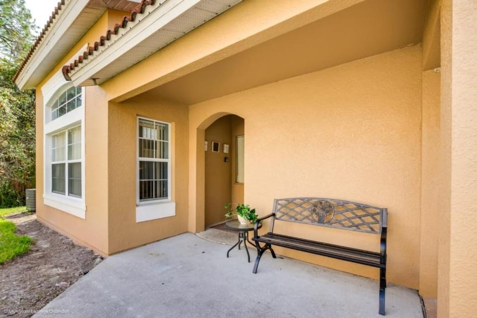 Property building, Seating area