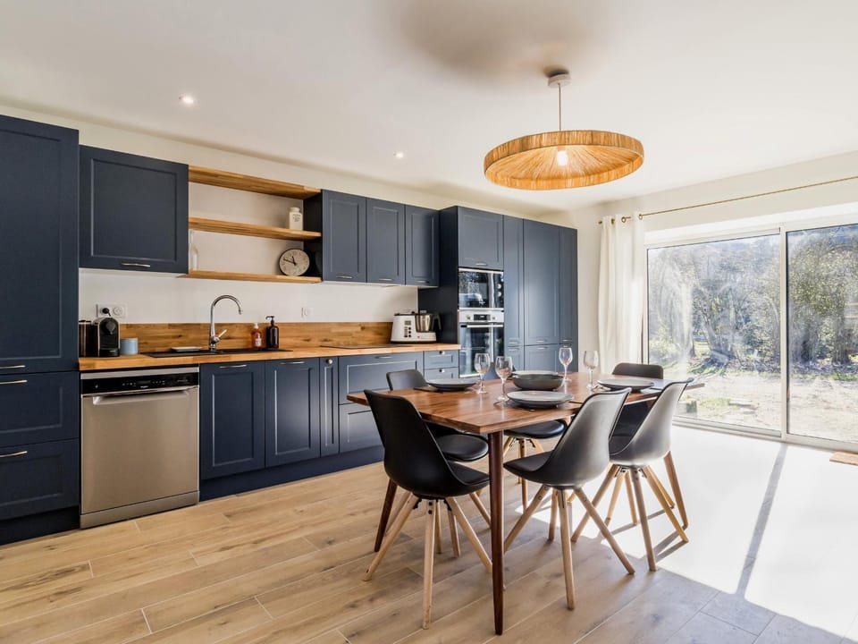 Gîte charmant, spacieux, à 15 km de Nantes, 2 chambres, terrasse, parking, animaux acceptés - FR-1-306-1238 House in Carquefou