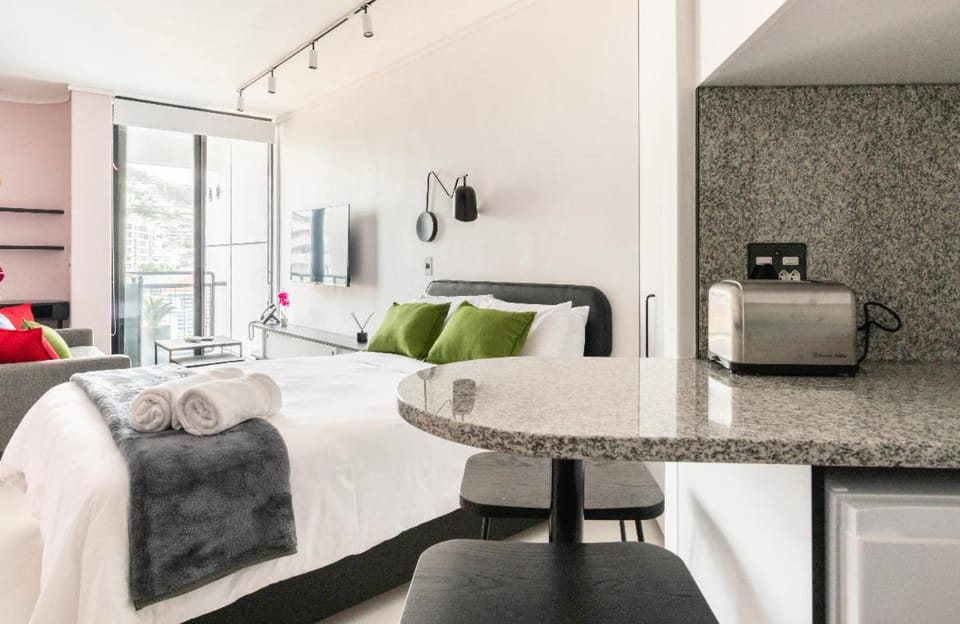 The little Flamingo Apartment in Sea Point