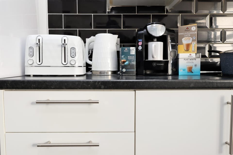 Coffee/tea facilities, Kitchen or kitchenette, minibar, toaster