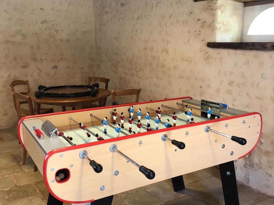 Petite maison de campagne avec piscine chauffée, tennis et nombreuses activités pour tous! - FR-1-410-270 House in Pays de la Loire