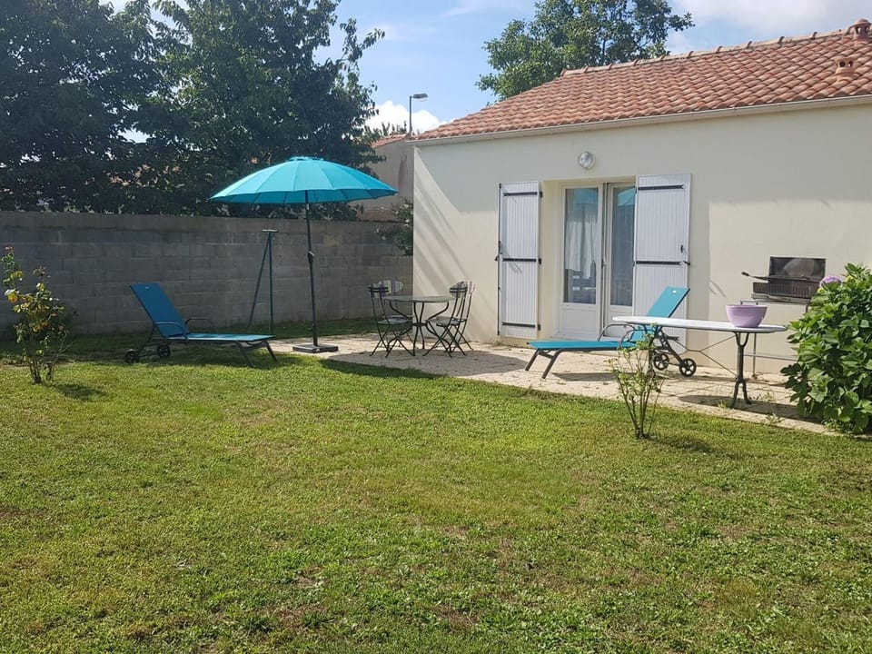 Maison Calme avec Jardin Clos, Près de Pornic et Nantes, Wifi et Équipements Bébé Inclus - FR-1-306-1239 House in Pays de la Loire