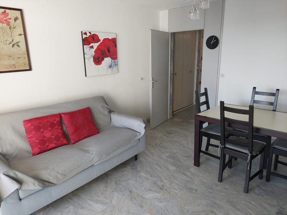 Appartement 2 pièces avec balcon et parking, à 250m de la plage - FR-1-716-3 Apartment in La Grande-Motte