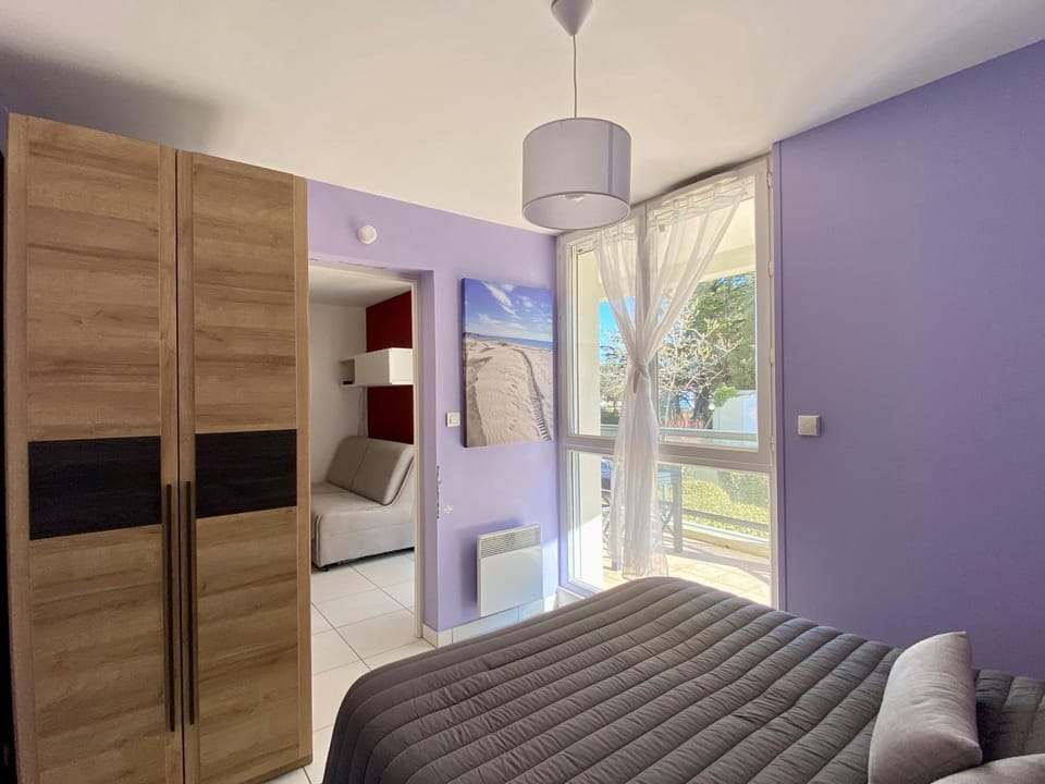 Appartement 2 pers. rénové avec balcon, accès plage et centre-ville à pied - Classé 2* - FR-1-231-285 Apartment in Pays de la Loire