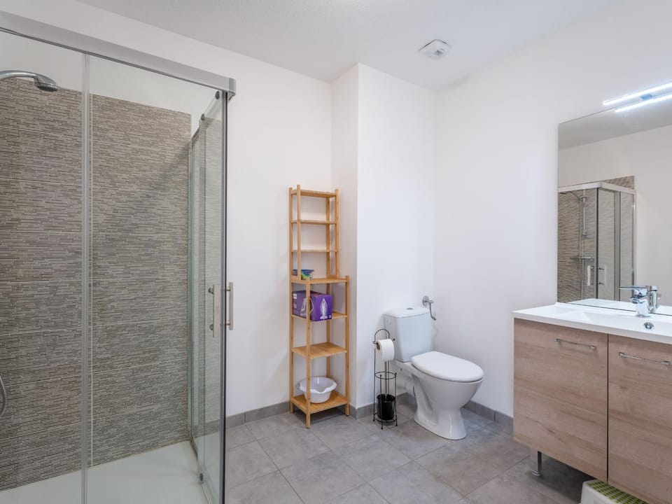 Appartement Neuf 3* à 100m de l'Océan avec Piscine pour 8 Personnes - Ménage Inclus - FR-1-50-113 Apartment in Mimizan