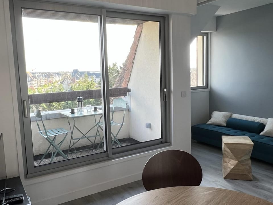 Cabourg: Duplex Rénové 2P, Plage Directe, Fibre - FR-1-487-351 Apartment in Cabourg