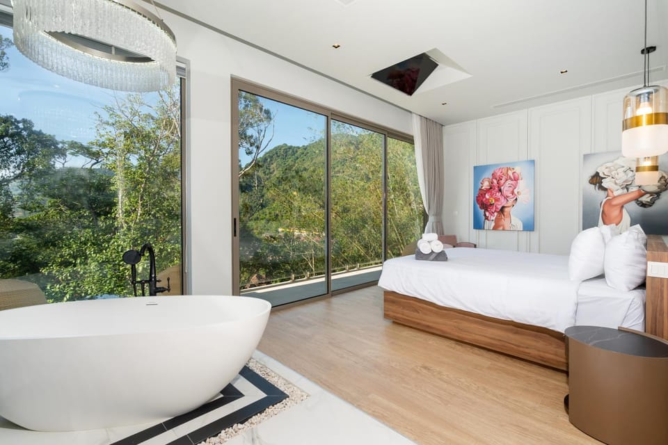 Bed, Bedroom, Bath