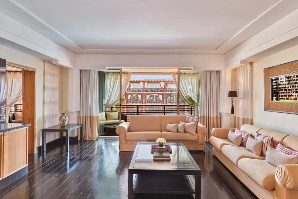 Communal lounge/ TV room, TV and multimedia, Living room, Seating area