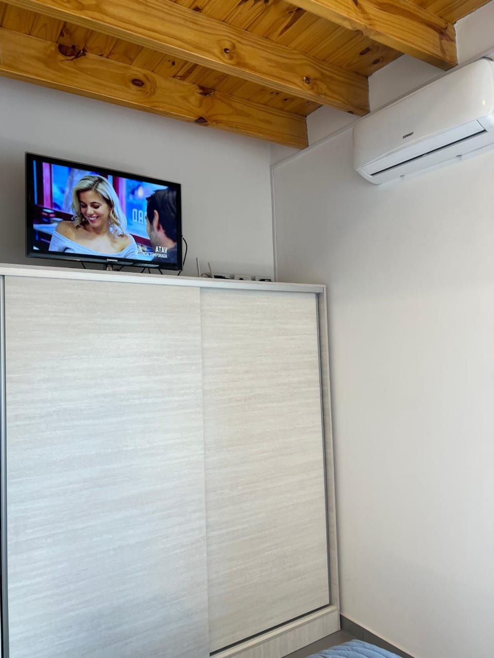 TV and multimedia, wardrobe, air conditioner