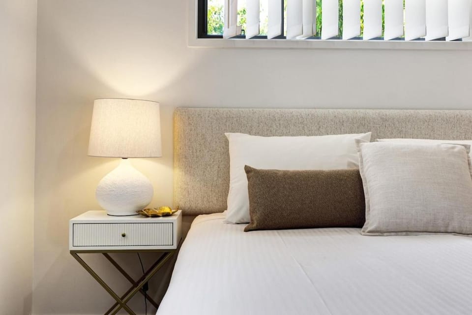 MARJ12- Stylish and Spacious Apartment in Sunshine Coast