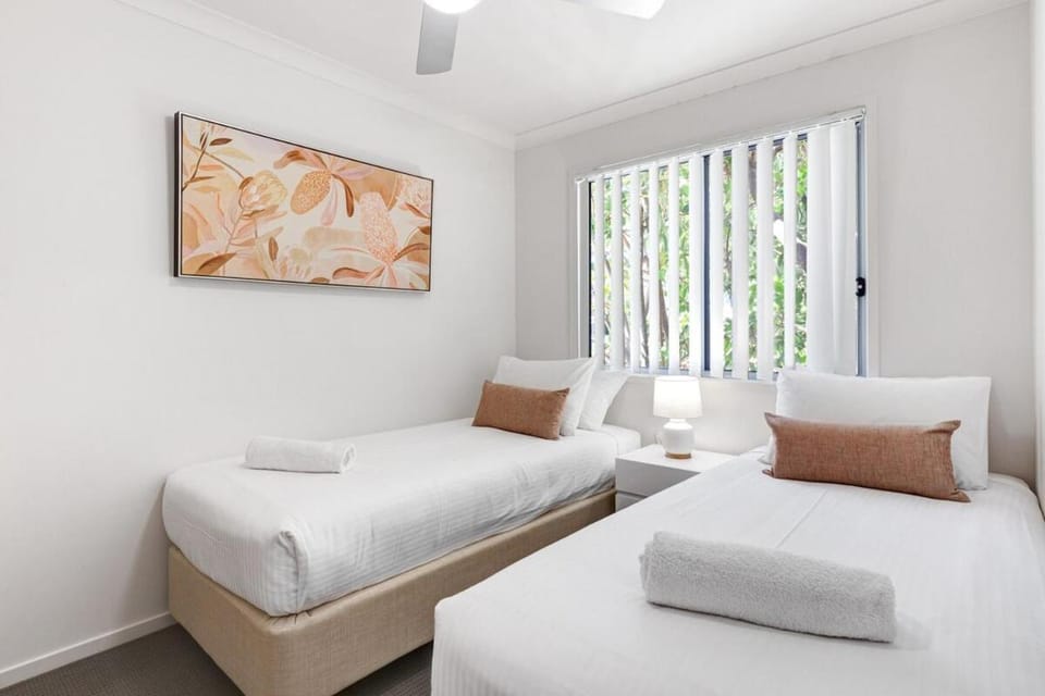 MARJ12- Stylish and Spacious Apartment in Sunshine Coast
