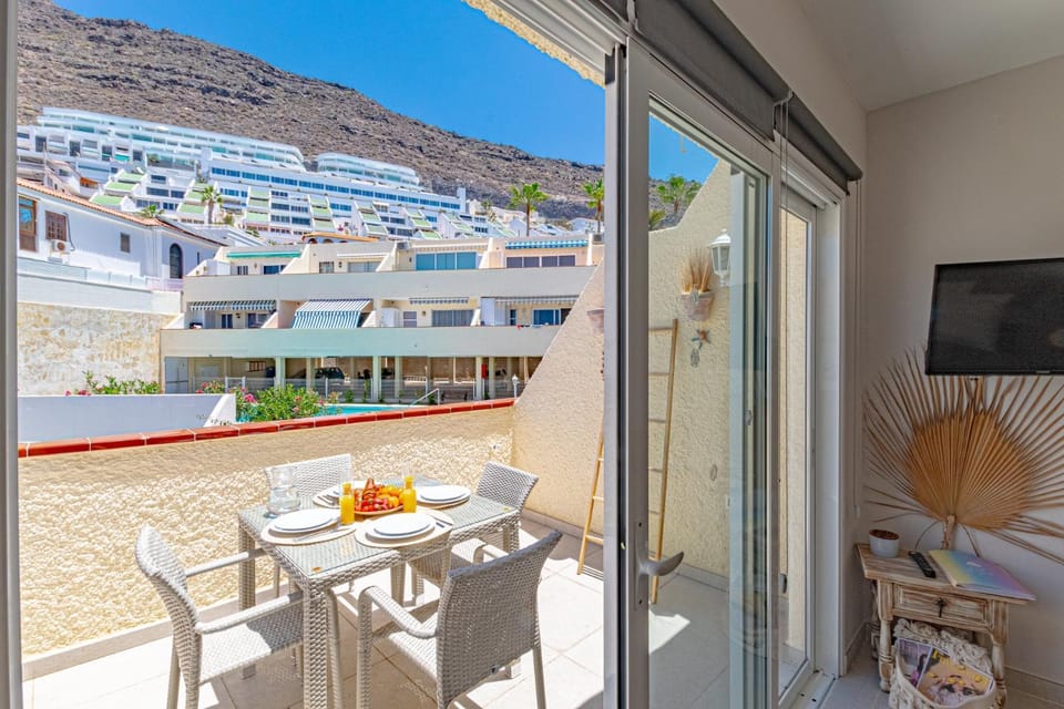 Central Los Gigantes Florida by DreamHomesTenerife Apartment in Acantilados de Los Gigantes
