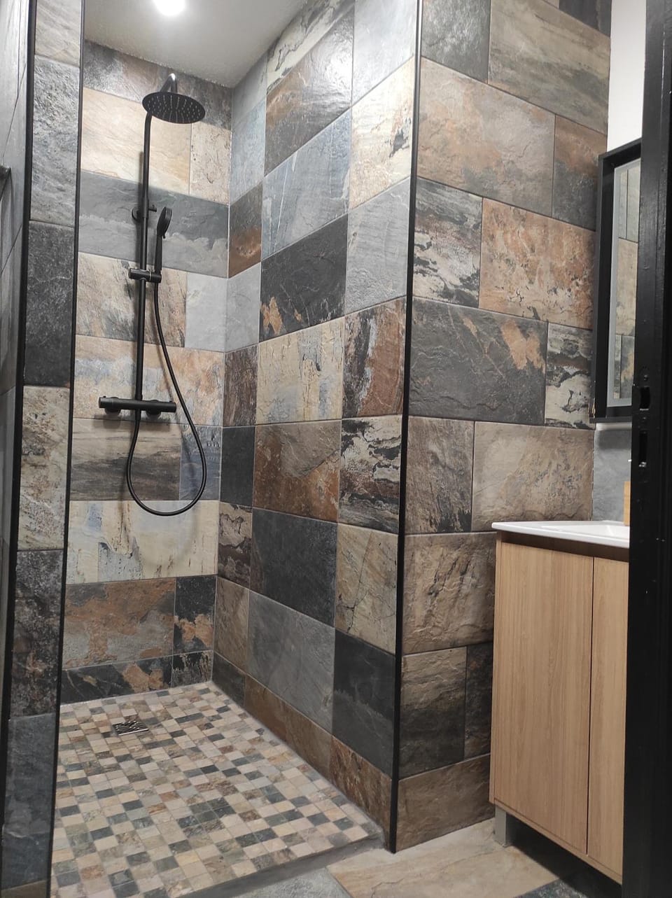 Appartement La Splenzia SPA Jacuzzi wifi clim Apartment in Avignon