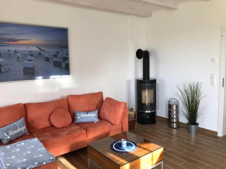 zwisch Boltenhagen und Pötenitz Ostseeurlaub bis 6 Pers"Alte Liebe" Haus A House in Lubeck