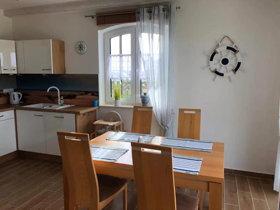 zwisch Boltenhagen und Pötenitz Ostseeurlaub bis 6 Pers"Alte Liebe" Haus A House in Lubeck