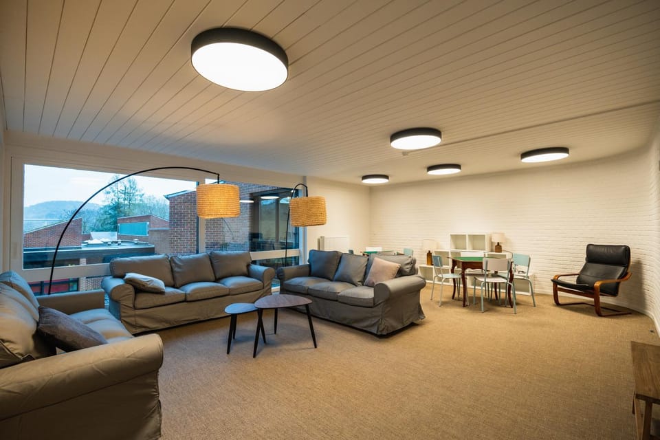 Communal lounge/ TV room