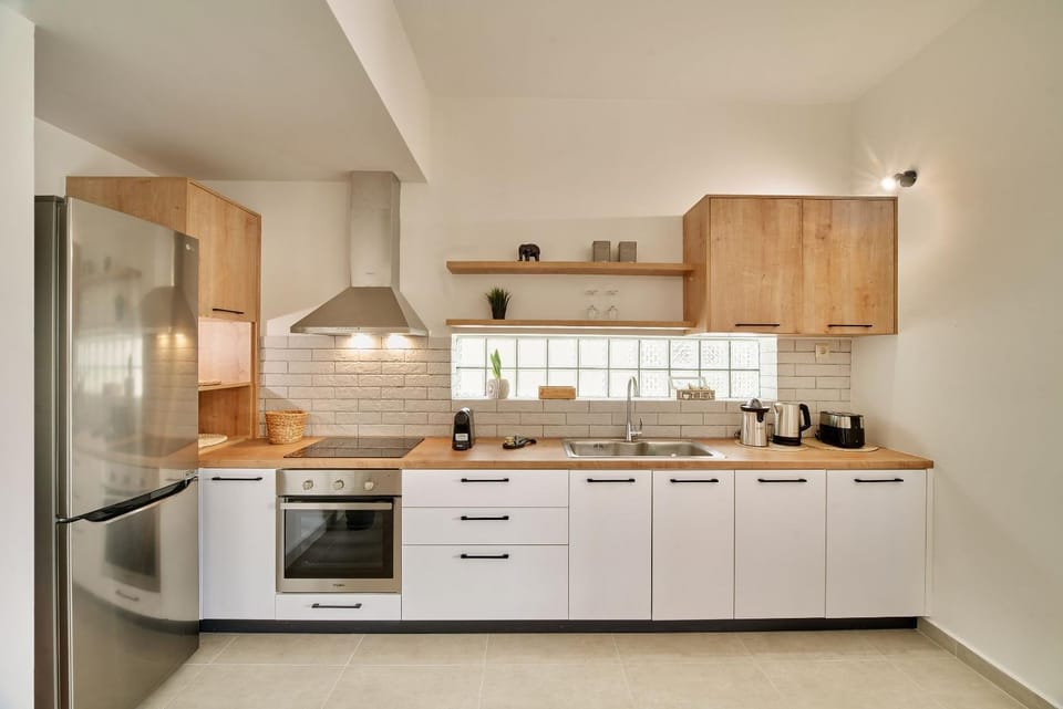 Kitchen or kitchenette, pet friendly, kitchen