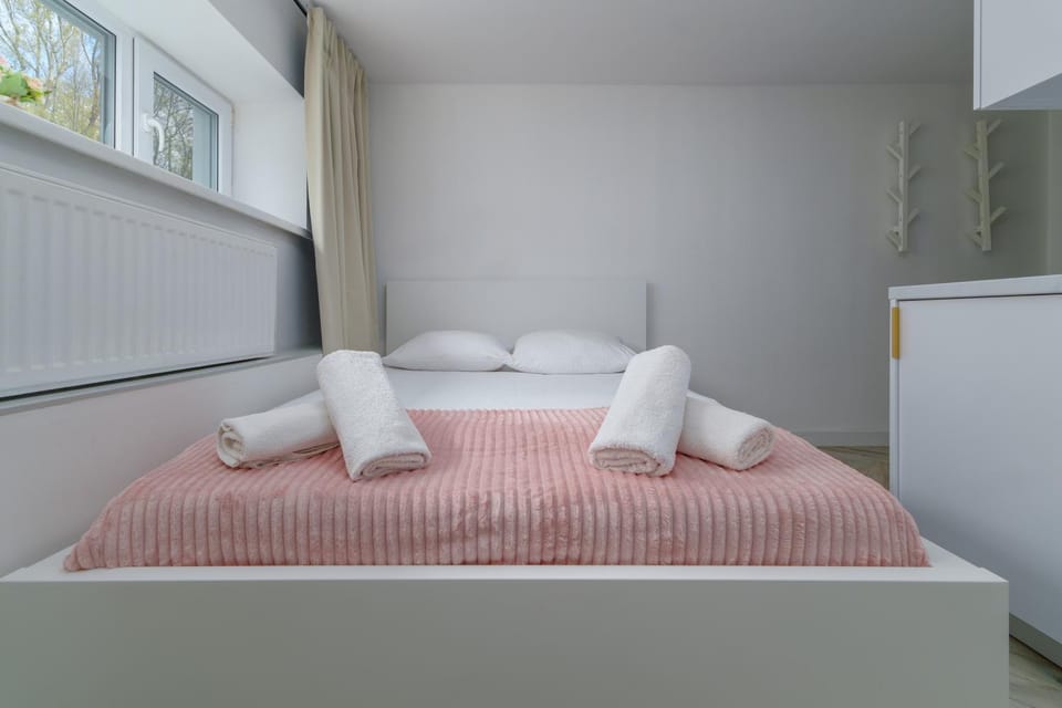 New Apartment On Batorego, Metro, Centre , Wi-Fi - by HIK Apartments Apartment in Warsaw