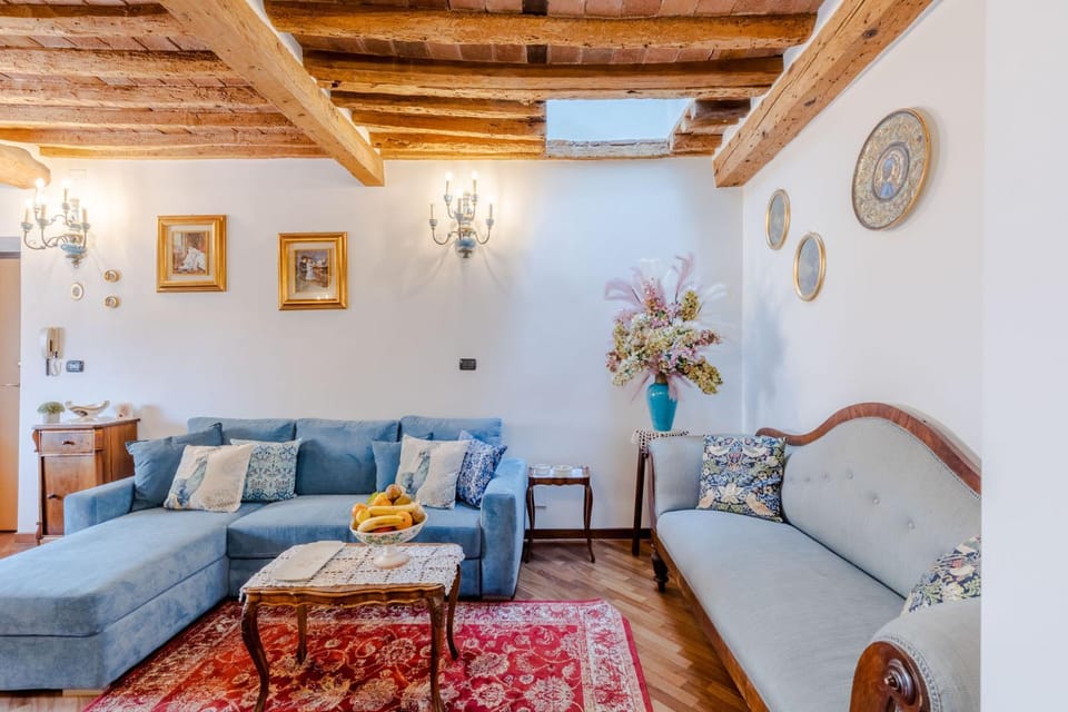 Casa La Guardia, a Classic 3 bedrooms Apartment in Capannori