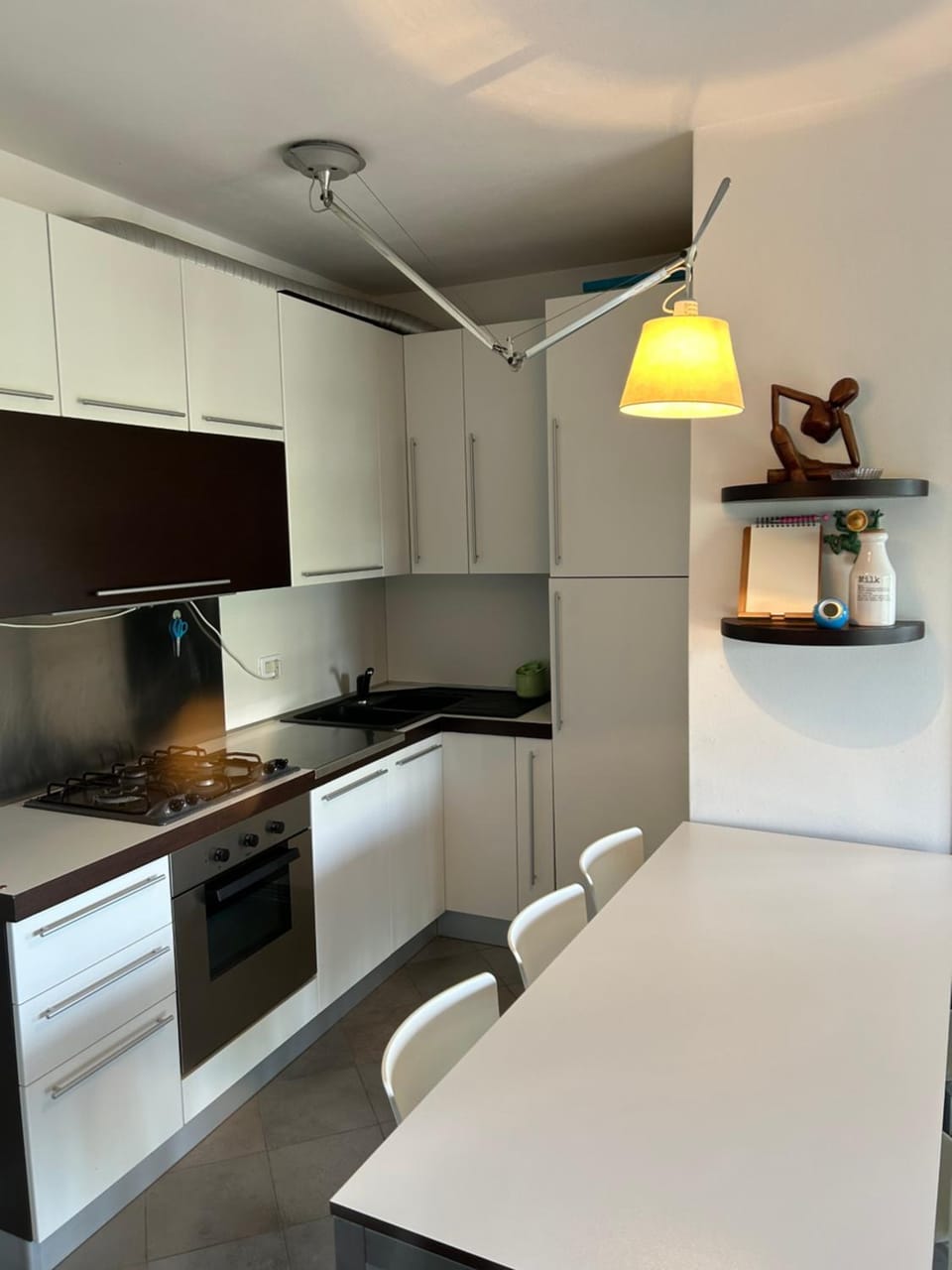 Kitchen or kitchenette, Dining area, oven, pet friendly, stove