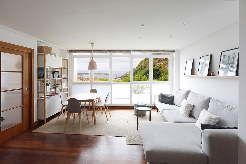 Communal lounge/ TV room, Living room, Seating area, Dining area