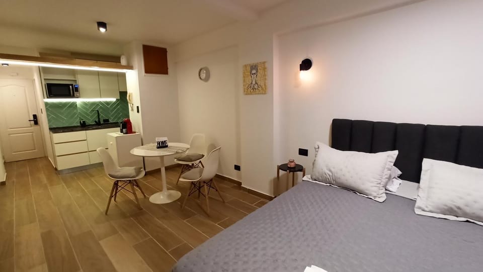 Bed, Kitchen or kitchenette, Living room, Photo of the whole room, Dining area, Bedroom