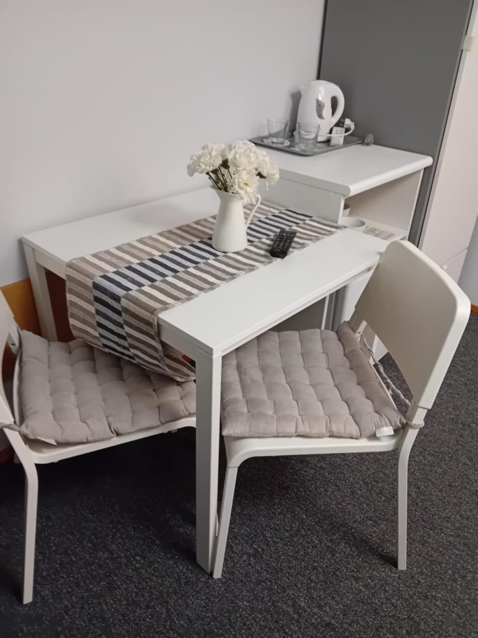 View (from property/room), Photo of the whole room