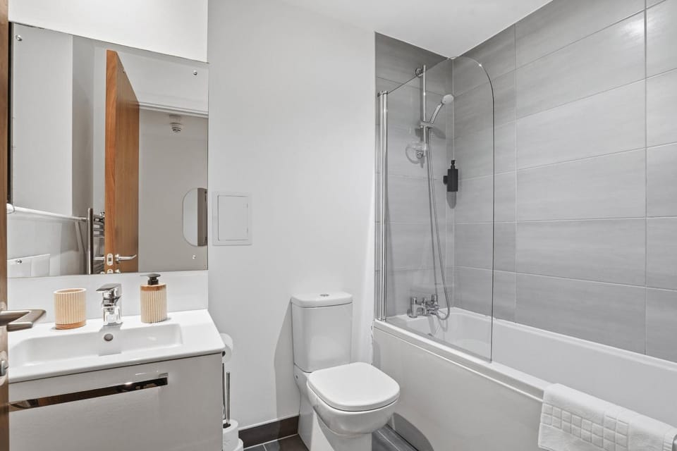 Shower, Toilet, Bathroom