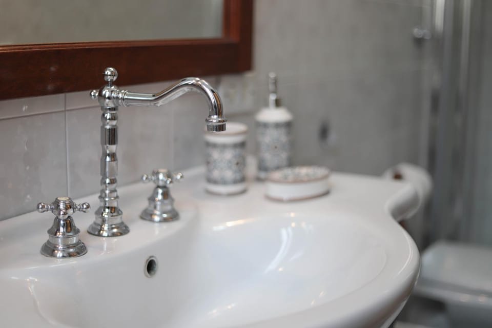 Shower, Toilet, Bathroom, bidet, heating, towels