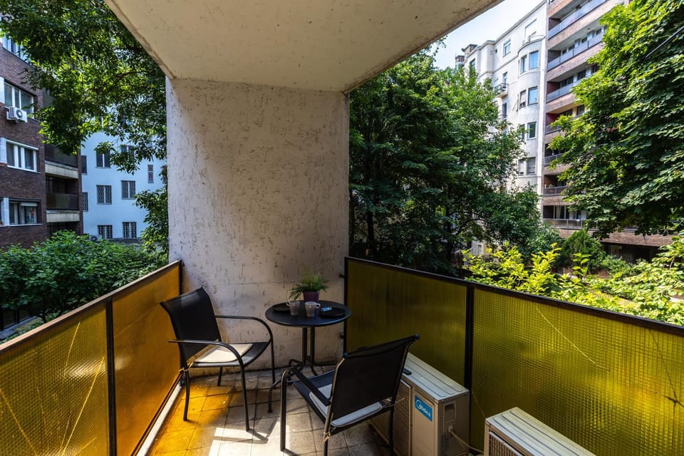 Property building, Garden, View (from property/room), Balcony/Terrace, Garden view