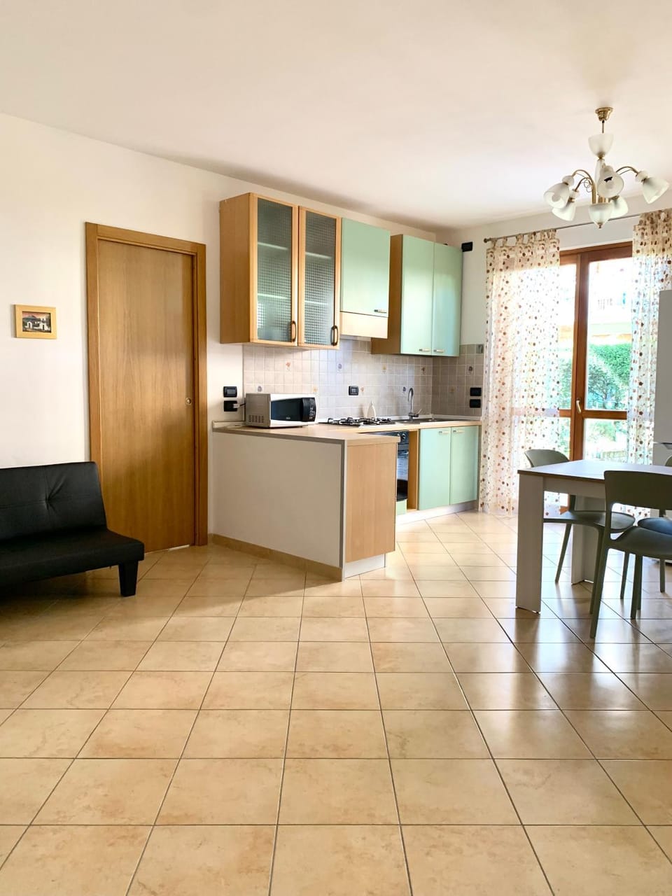 Living room, Dining area, kitchen