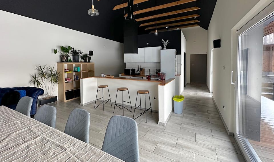 Communal lounge/ TV room