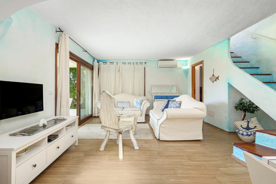 TV and multimedia, Seating area, Dining area