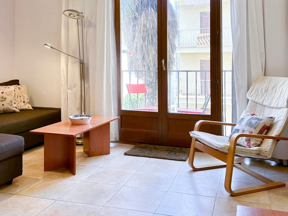 LETS HOLIDAYS CENTRIC APARTMENT with POOL in TOSSA 2 Apartment in Tossa de Mar