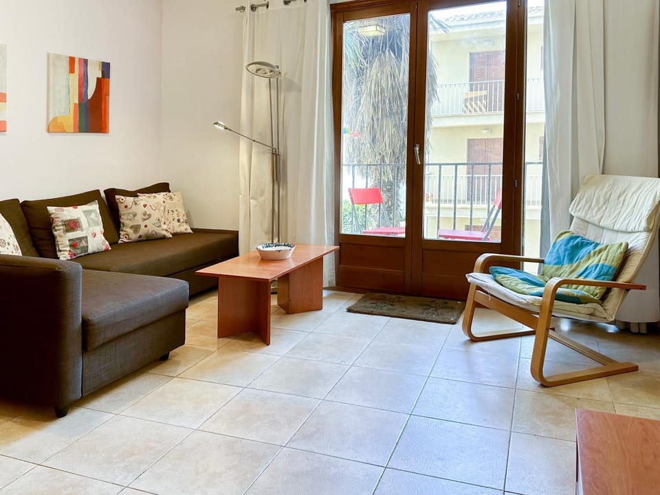 LETS HOLIDAYS CENTRIC APARTMENT with POOL in TOSSA 2 Apartment in Tossa de Mar