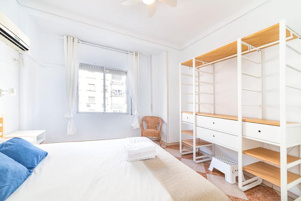 Bed, Living room, Bedroom, wardrobe