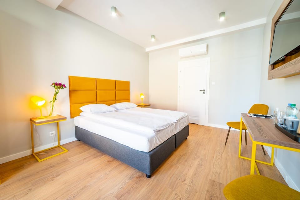Bed, Other