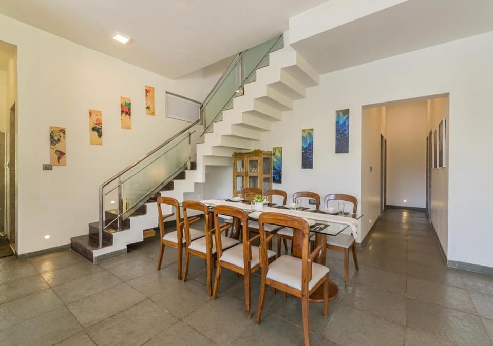 Property building, Dining area, Dinner