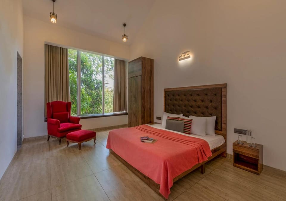Property building, Bed, Bedroom