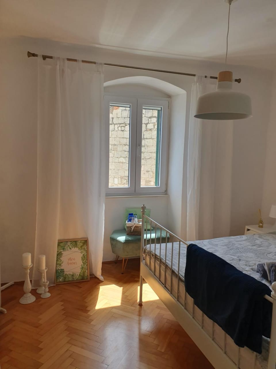 Bed, Bedroom, Sea view